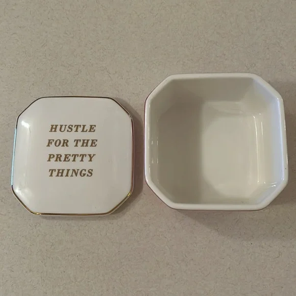 “Hustle For The Pretty Things” Extra Large Bold Striped Trinket Box NEW - Picture 10 of 15